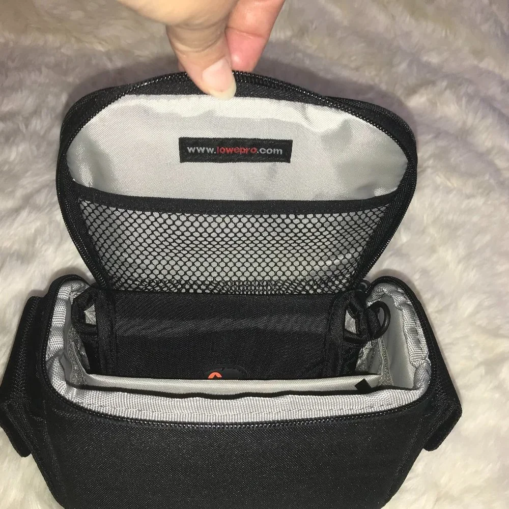 Lowepro padded small camera / portable gps bag